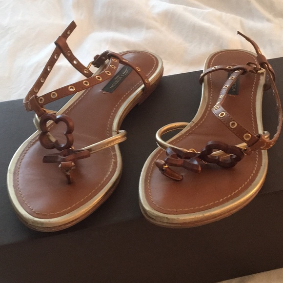 Louis Vuitton Shoes - EUC Louis Vuitton Sandals